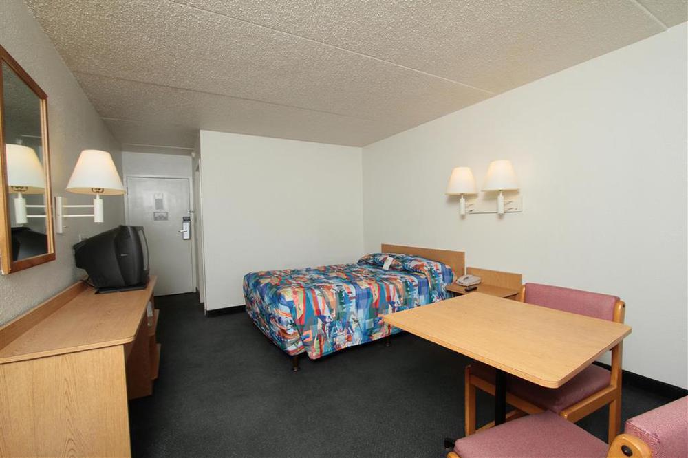 Motel 6-Toledo, Oh Момі Номер фото